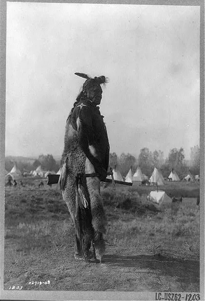 Hoop On the Forehead [E], 1908