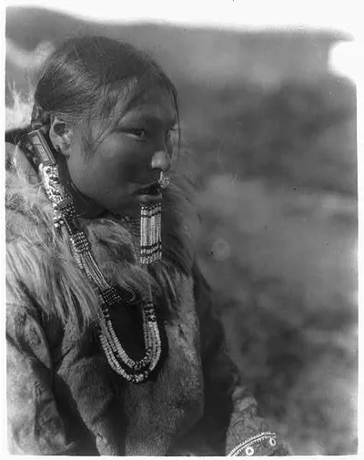 [Eskimos and Eskimo village], 1929