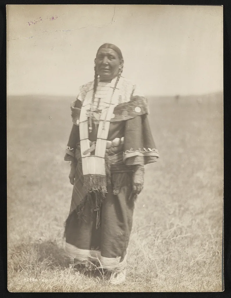 Spotted Eagle's wife, 1907