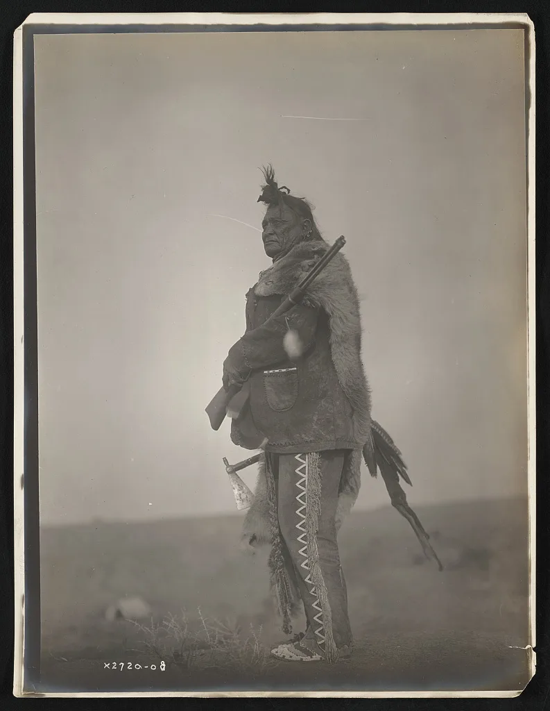 Hoop On the Forehead [F], 1908