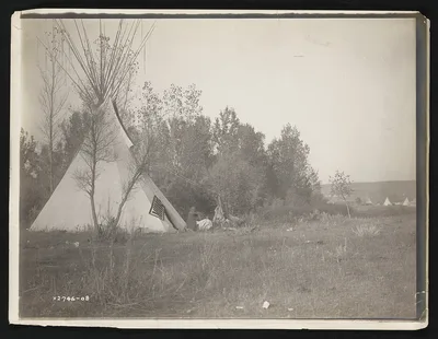 Packs the Hats Lodge, 1908
