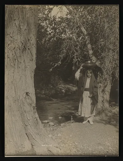 Taos water carrier, Taos, New Mexico, 1905