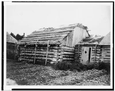 [Log cabins or barabara, Kodiak, Alaska], Alaska, Kodiak, 1899