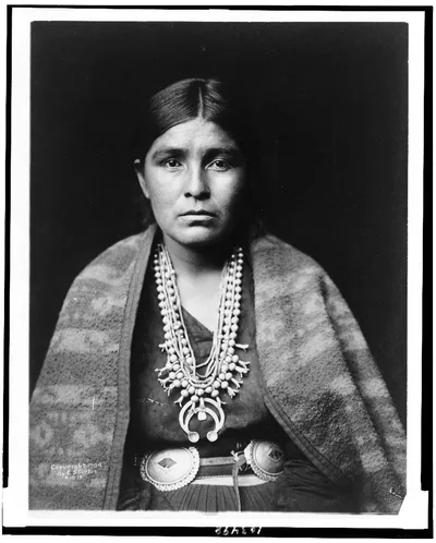 [Head-and-shoulders portrait of Navajo woman, facing front], Women, 1904