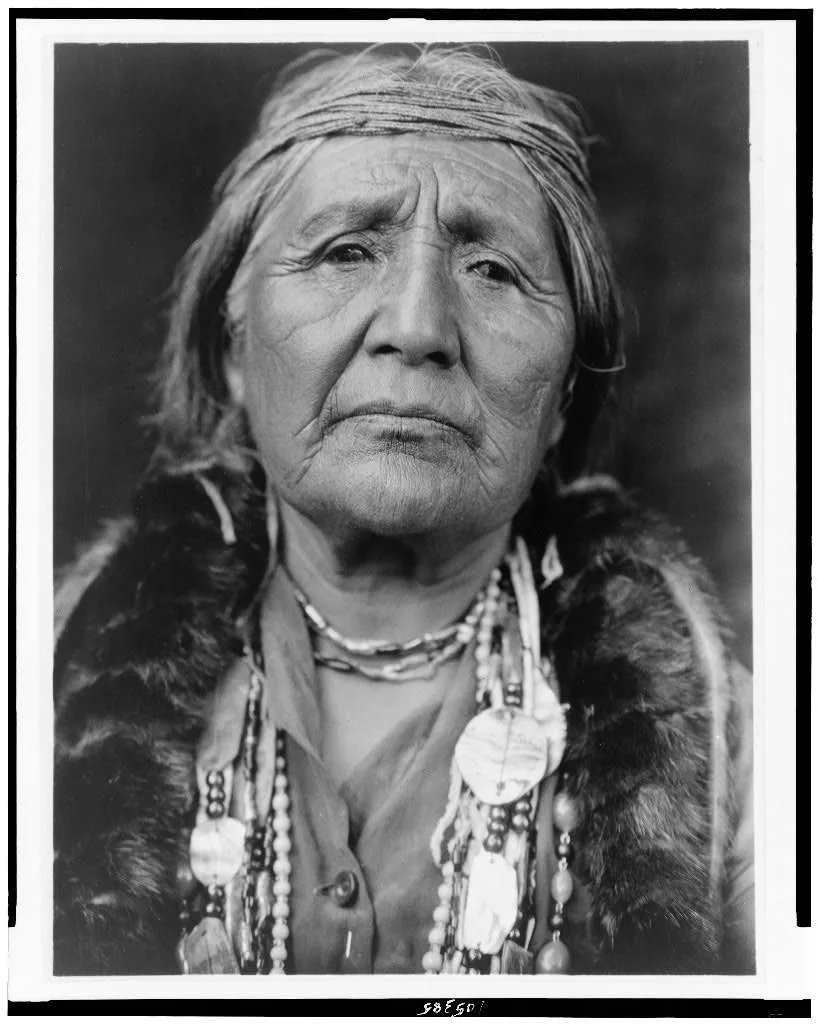 [Hupa woman], 1923