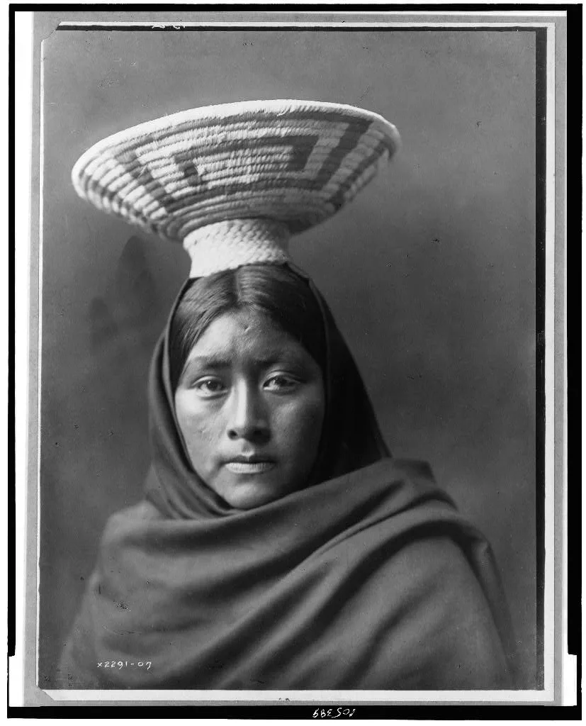 [Papago Indian, Luzi, head-and-shoulders portrait, facing front, with…, 1907
