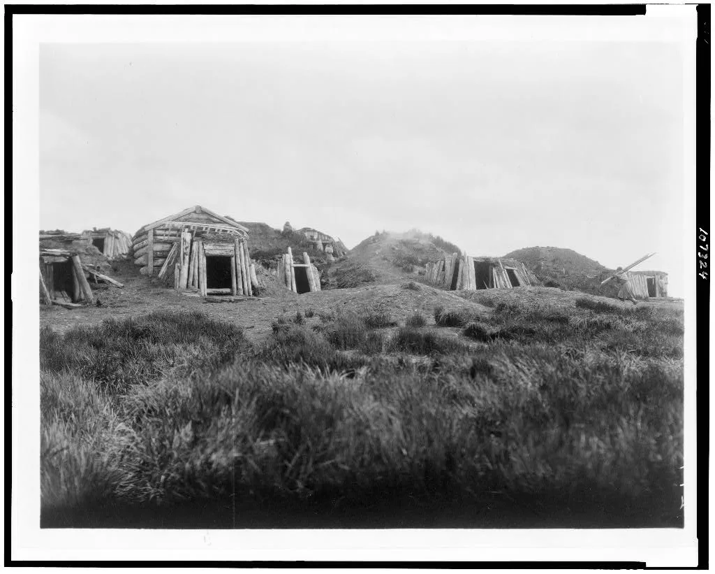 [Hooper Bay homes, Hooper Bay, Alaska], Alaska, Hooper Bay, 1929