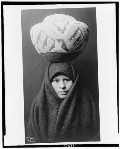 Zuni girl with jar, New Mexico, 1903