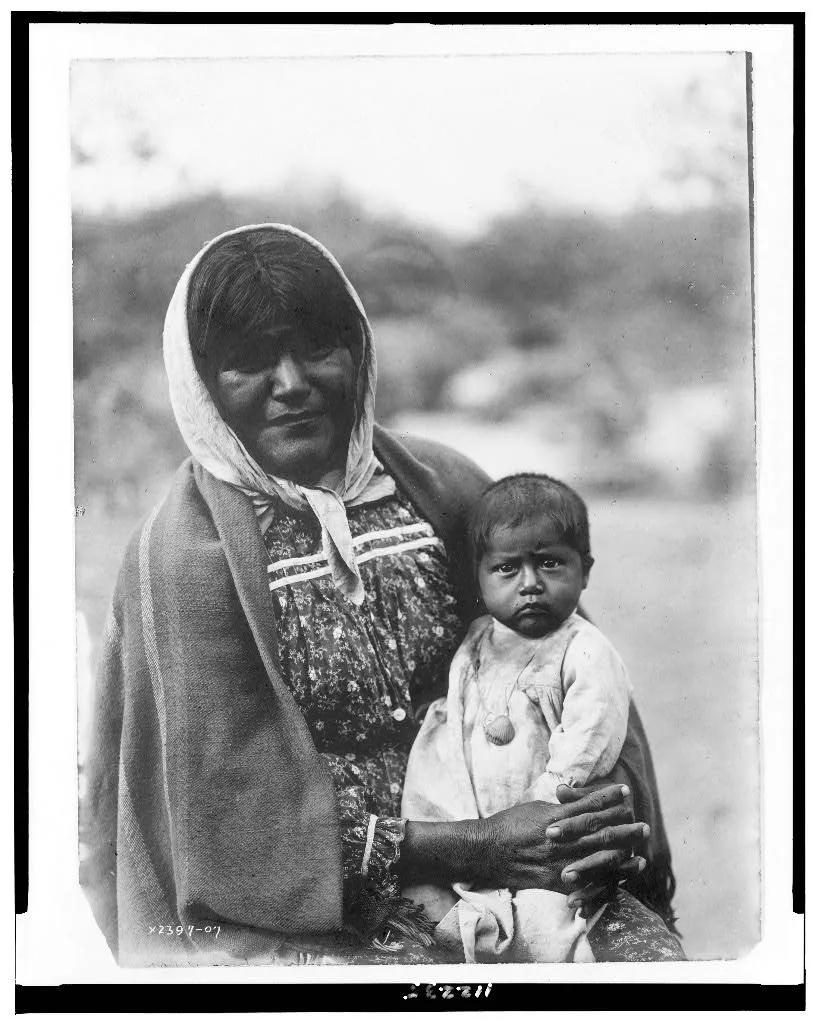 Chemehuevi mother and child, 1907