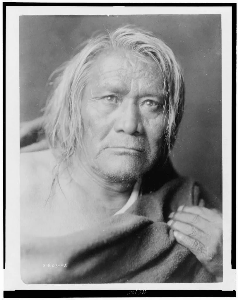 Oyi-tsa, 1905