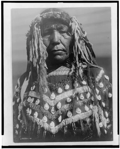 Piegan woman, 1910