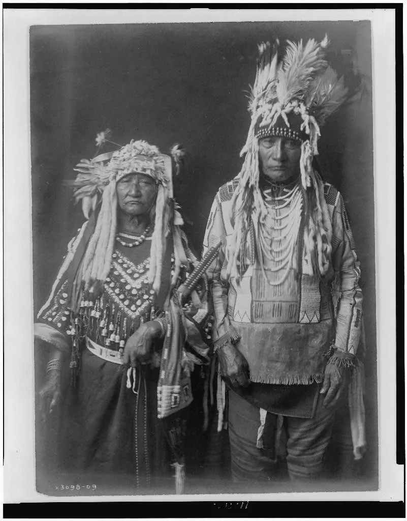 Tearing Lodge and wife(?), 1910