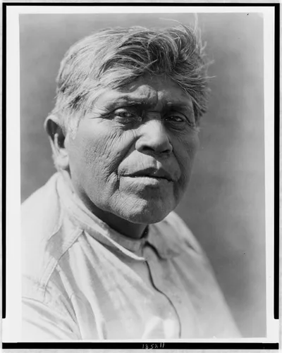 A Tejon Serrano, 1924