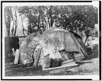 Klamath tule hut, 1923